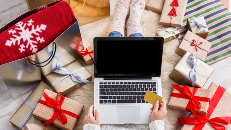 Stress Less This Holiday Season With These  Shopping Tips featured image